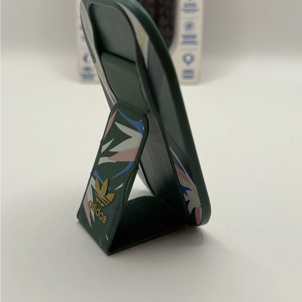 Adidas Stand and Grip for MagSafe Phones Vertical Horizontal Stand Magnetic New